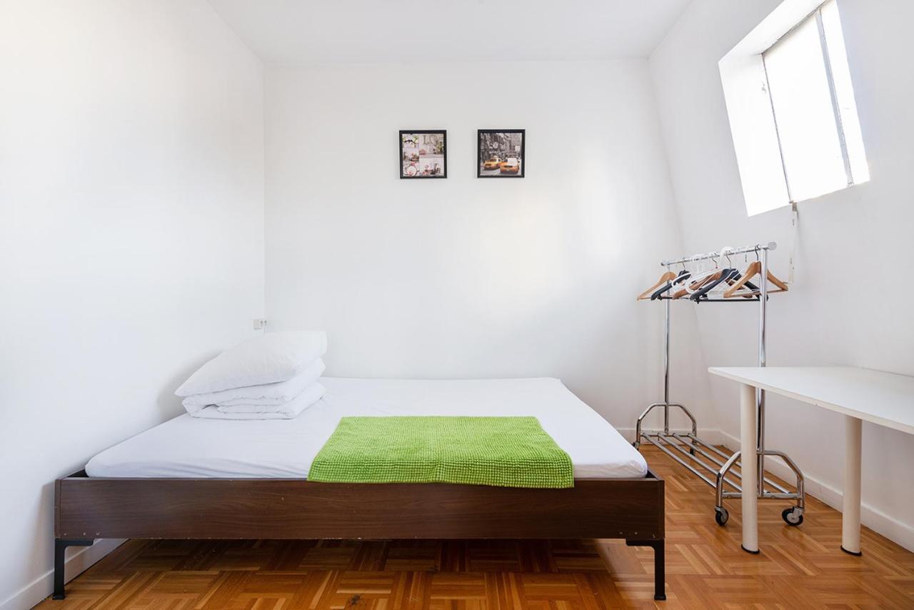 Cameleon Paris Guesthouse Pantin Esterno foto
