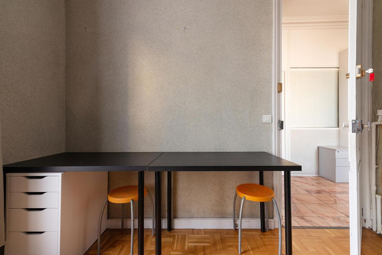 Cameleon Paris Guesthouse Pantin Esterno foto