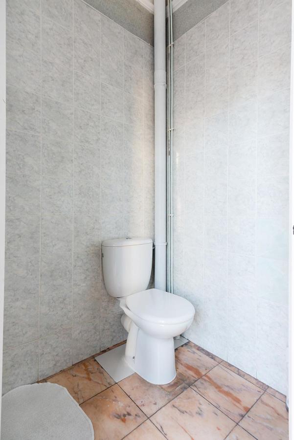 Cameleon Paris Guesthouse Pantin Esterno foto