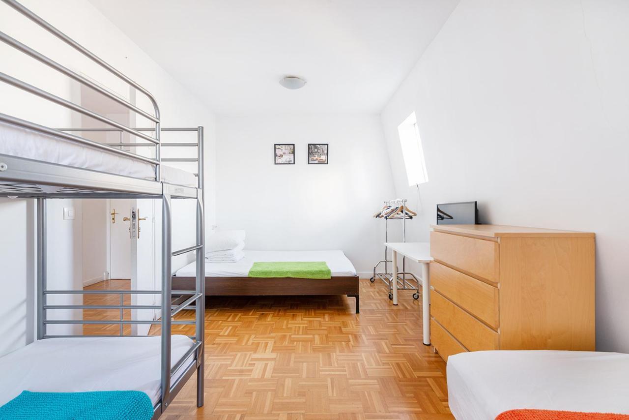 Cameleon Paris Guesthouse Pantin Esterno foto
